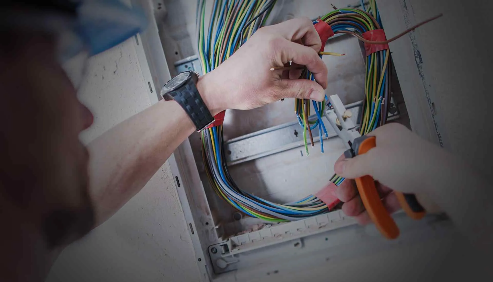 24/7 Electrician in North York